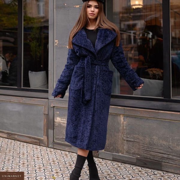 Купить синее женское зимнее пальто из каракуля с утеплителем по скидке
