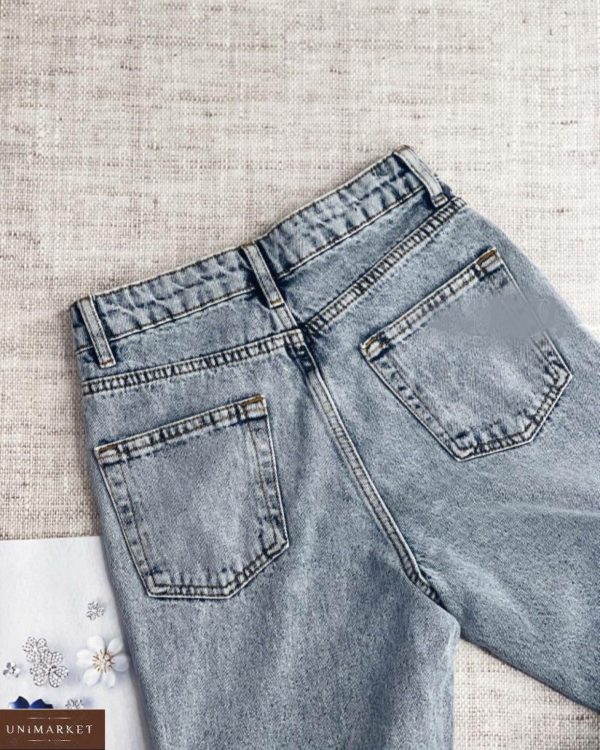 Придбати недорого жіночі джинси мом з красивою вишивкою блакитного кольору