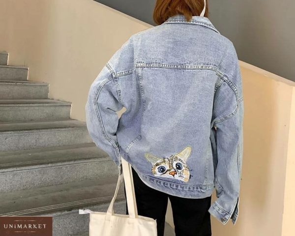 Заказать женскую куртку голубого цвета джинсовую oversize с вышивкой кот онлайн