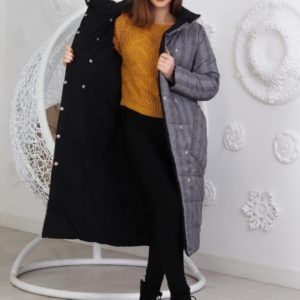 Купить черно-серую удлиненную женскую двухстороннюю куртку на заклепках (размер 42-48) дешево