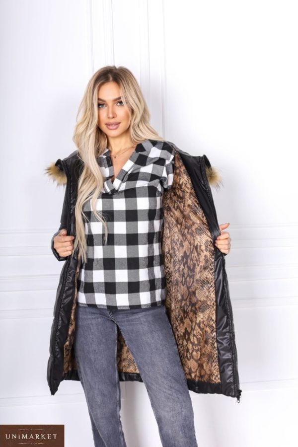 Купити чорного кольору куртку з поясом і капюшон з хутром кролика (розмір 42-48) для жінок в інтернеті