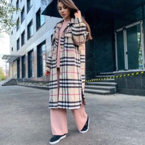 Заказать бежевое женское пальто из мягкого кашемира в рубашечном стиле в интернете