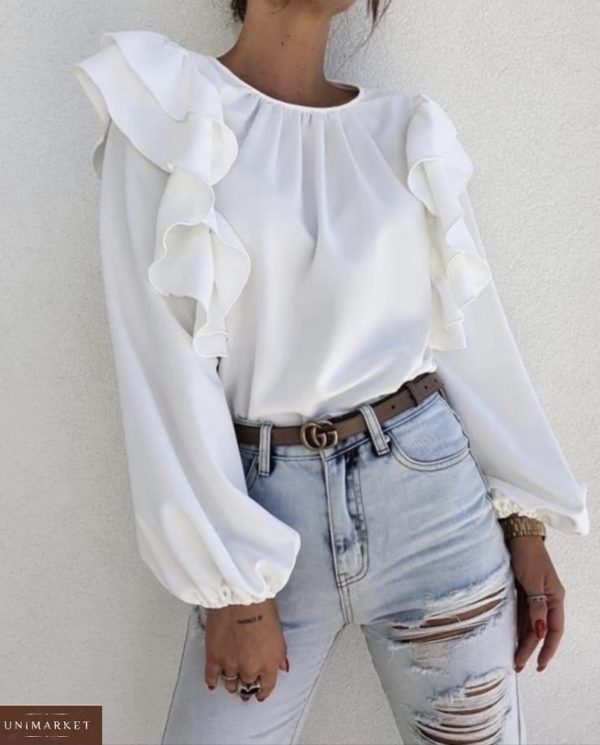Замовити жіночу блузу з софта білого кольору з довгим рукавом і рюшами (розмір 42-56) недорого