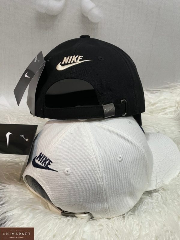Придбати чорного, білого кольорів жіночу і чоловічу бейсболку з логотипом Nike в інтернеті