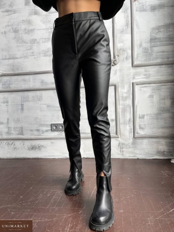Купить черные женские брюки с разрезами из эко кожи на тонком флисе в интернете
