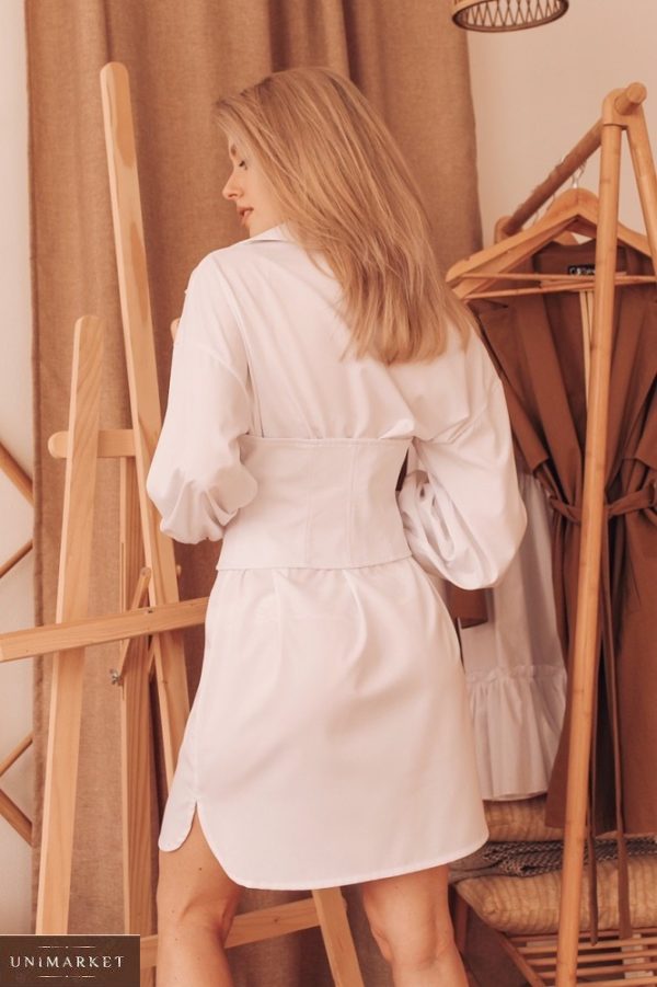 Заказать белое женское платье-рубашка с объёмными рукавами со съёмным корсетом по скидке