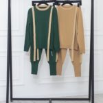 Заказать женский вязаный беж, зеленый костюм с имитацией подтяжек онлайн