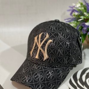 Купить по низким ценам черную бейсболку new york с логотипом для женщин