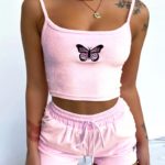 Заказать дешевую женскую велюровую пижаму с бабочкой розового цвета : топ и шорты в Украине
