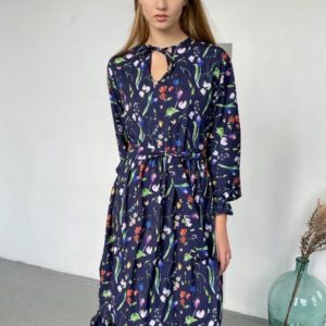 Заказать онлайн синее цветочное платье с завязкой на шее (размер 42-52) для женщин