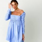 Замовити онлайн миле блакитне плаття для жінок з оборками та довгим рукавом в Україні