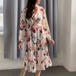 Заказать белое женское цветочное платье миди с длинным рукавом (размер 42-52) в интернете