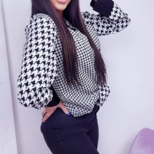 Придбати онлайн в інтернеті жіночу блузу з принтом гусяча лапка (розмір 42-48) чорно-білого кольору