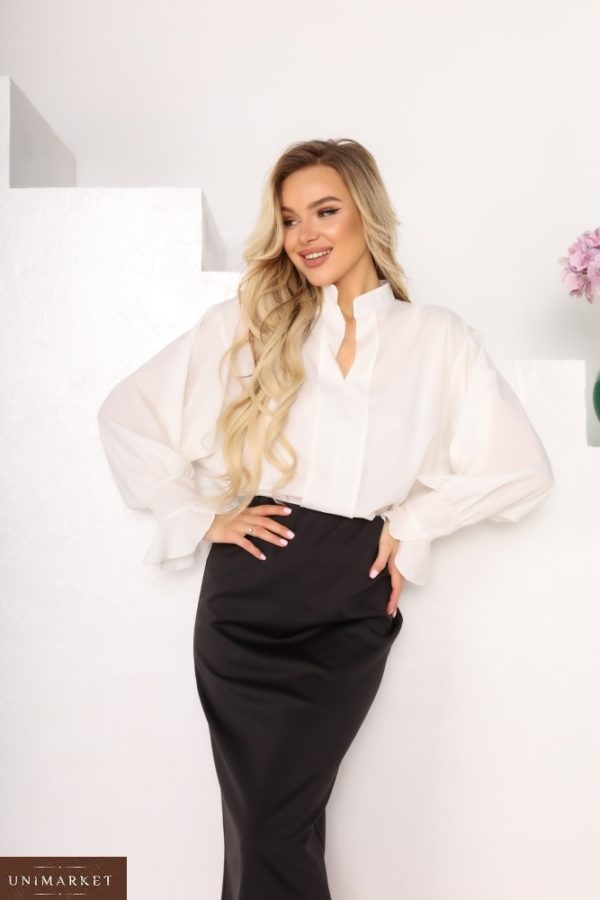 Купити білу блузу жіночу з софта з рукавами-дзвіночками (розмір 42-56) за низькими цінами