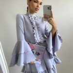 Купити сіре жіноче плаття з рюшами і рукавами-дзвіночками онлайн