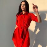 Приобрести красное платье-рубашка длины мини онлайн по скидке из жатки для женщин