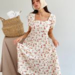 Замовити онлайн бежеву сукню міді з штапеля з коротким рукавом (розмір 42-48) для жінок