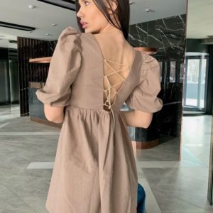 Купити онлайн сукню міні з льону для жінок з об'ємними рукавами бежевого кольору