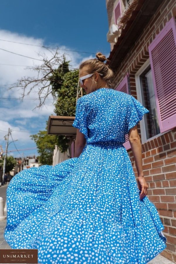 Замовити дешево жіноче літнє плаття на запах блакитного кольору з рюшами (розмір 42-48)