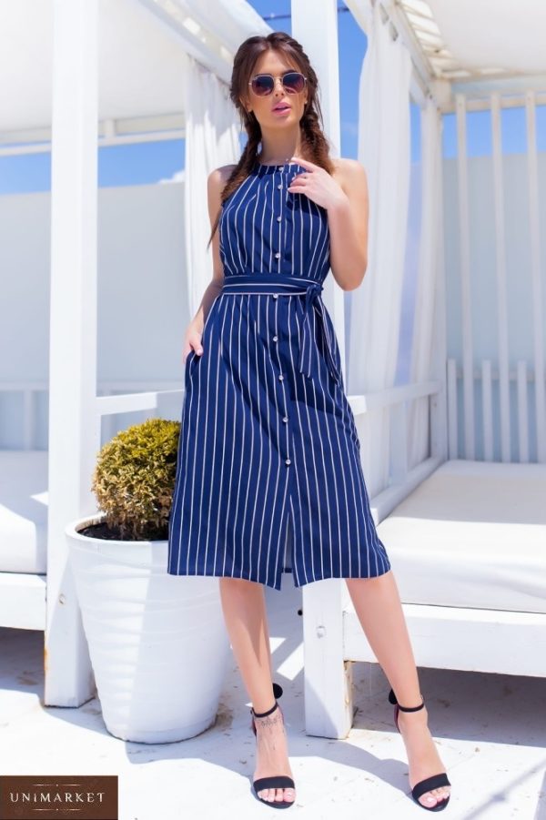 Приобрести женское летнее платье в полоску синее с открытыми плечами недорого