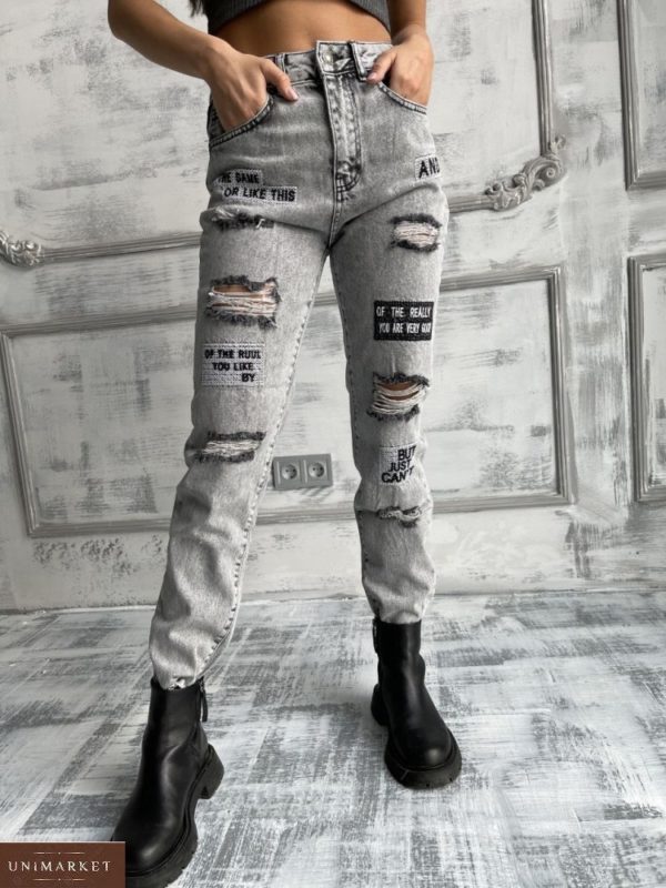 Приобрести онлайн серого цвета джинсы с нашивками для женщин