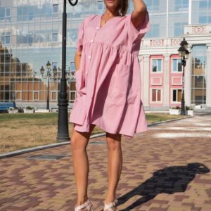 Купить по скидке женское оверсайз платье-рубашка из поплина розового цвета