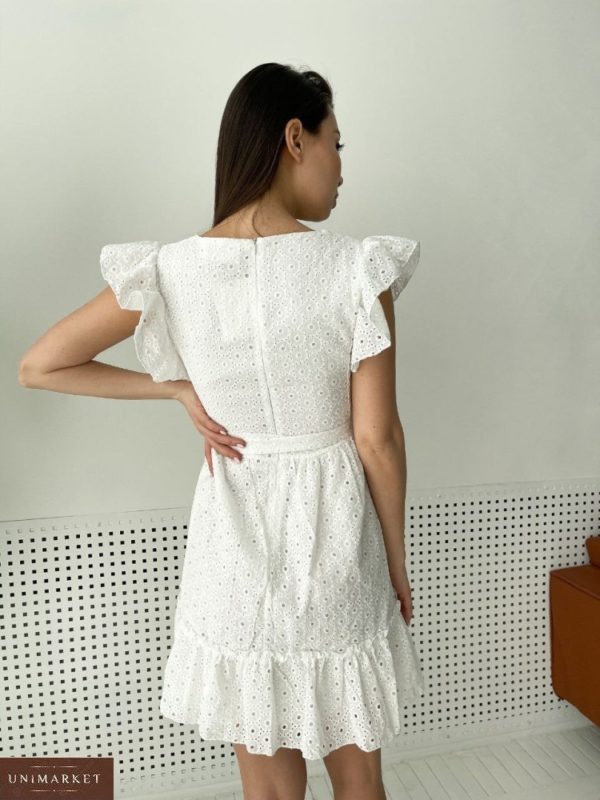 Приобрести по скидке белое платье из прошвы с рюшами для женщин