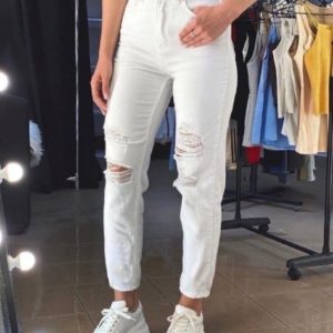 Заказать онлайн белые джинсы с прорезями и потертостями для женщин
