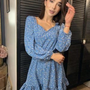купить нежное женское платье голубое с цветочным принтом по низкой цене