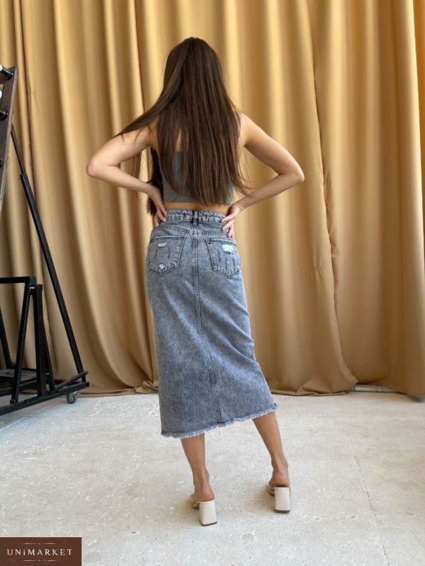 Купити в інтернеті жіночу джинсову спідницю міді з потертостями сірого кольору
