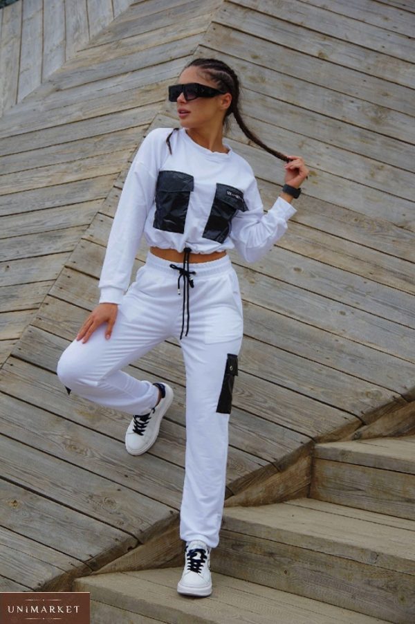 Заказать онлайн белый спортивный костюм с карманами (размер 42-48) для женщин