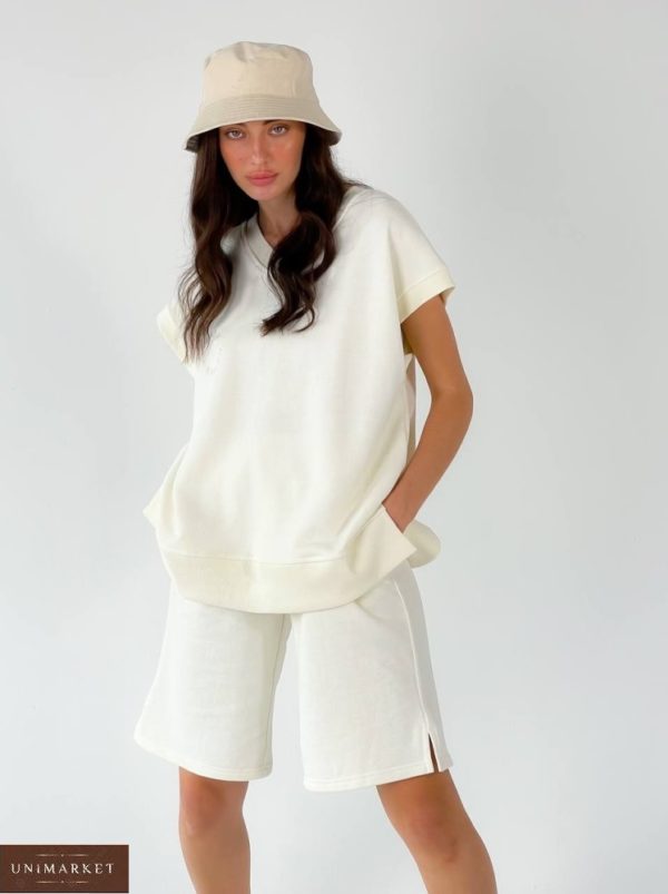 Купити жіночий онлайн костюм: жилет і шорти кольору молоко