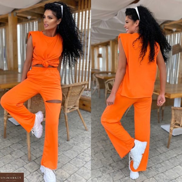 Заказать по скидке оранжевый прогулочный костюм с подплечниками (размер 42-48) для женщин