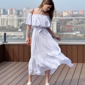 Замовити білу жіночу літню сукню з відкритими плечима (розмір 42-52) в Україні