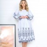 Купити недорого блакитне жіноче ажурне плаття з вишивкою (розмір 42-56)