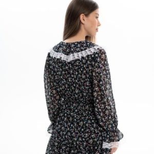 Заказать черного цвета женское шифоновое платье мини с воротником в интернете