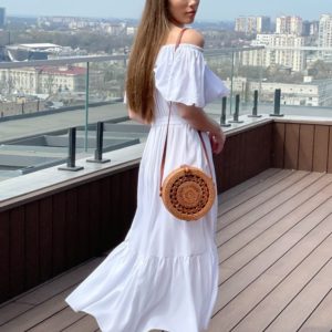 Купити недорого біле літнє плаття з відкритими плечима (розмір 42-52) для жінок