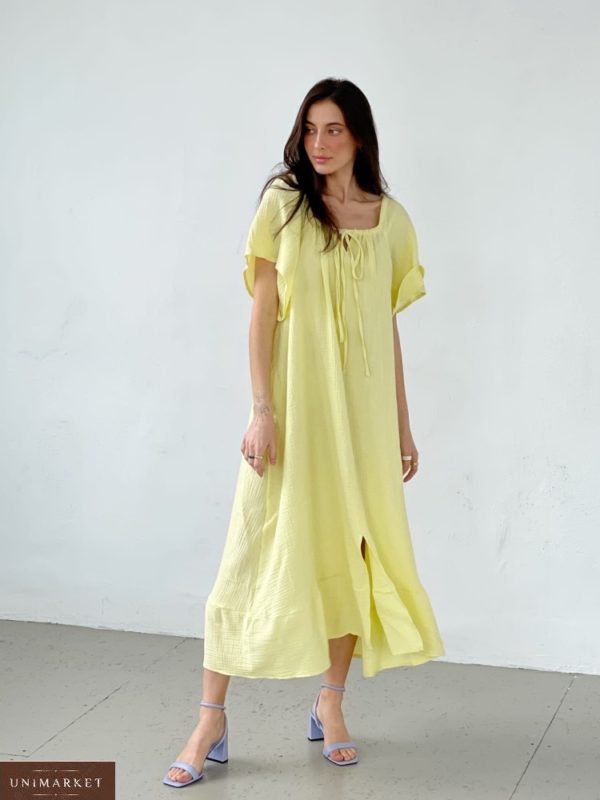 Купить по скидке женское летнее свободное платье с открытыми плечами желтого цвета