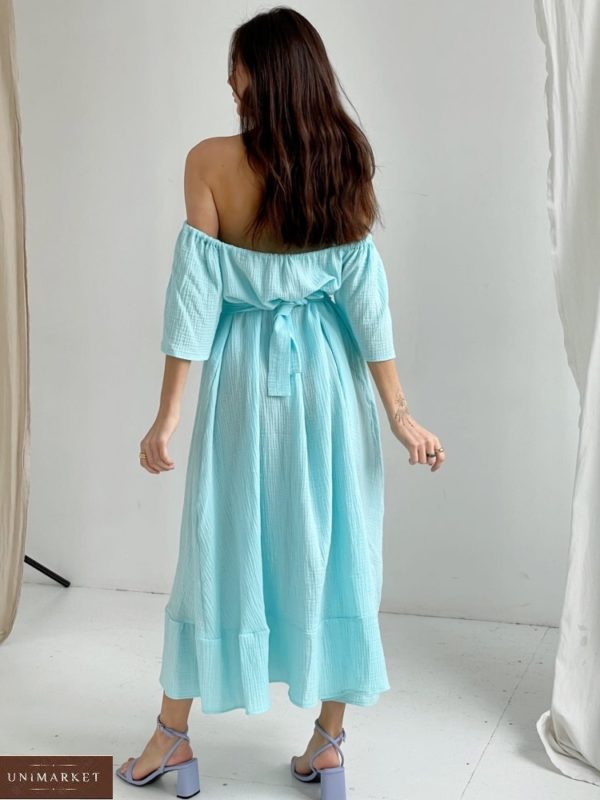 Купить в интернете женское летнее свободное платье с открытыми плечами голубого цвета