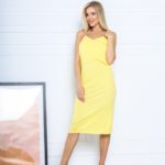 Купить желтый женский трикотажный сарафан на бретельках онлайн