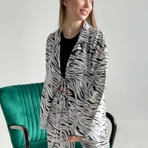 Заказать черно-белый женский летний костюм с принтом зебра (размер 42-52) онлайн