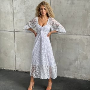 Купить белого цвета женское платье с сеткой в цветочный принт (размер 42-52) дешево