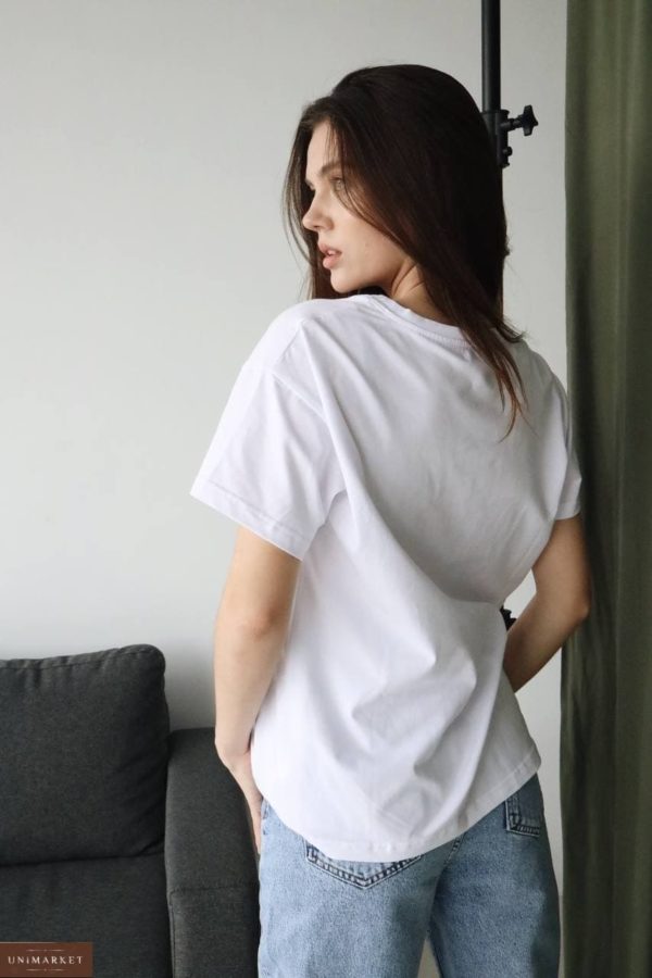 придбати білу жіночу футболку в молочному кольорі за вигідною вартості
