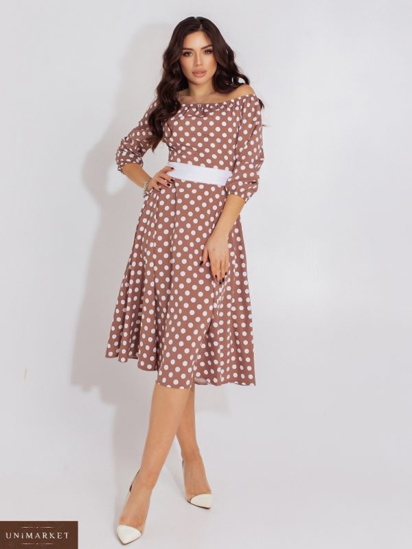 Купить по низким ценам женское платье в горошек с атласным поясом (размер 48-54) цвета капучино