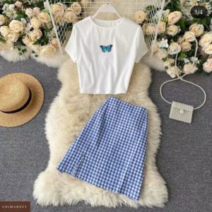 Купити онлайн блакитного кольору костюм зі спідницею в клітку для жінок