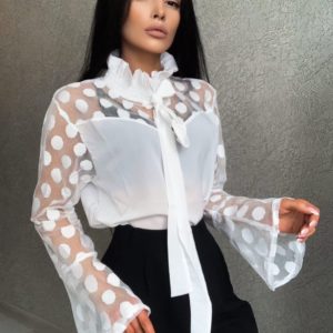 Заказать белую женскую блузку с рукавами-колокольчиками (размер 42-48) в интернете