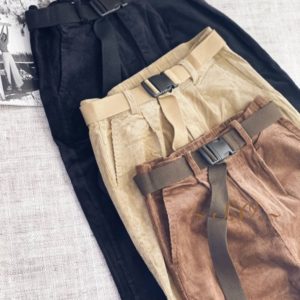 Купить черные женские брюки джоггеры из микровельвета в Украине