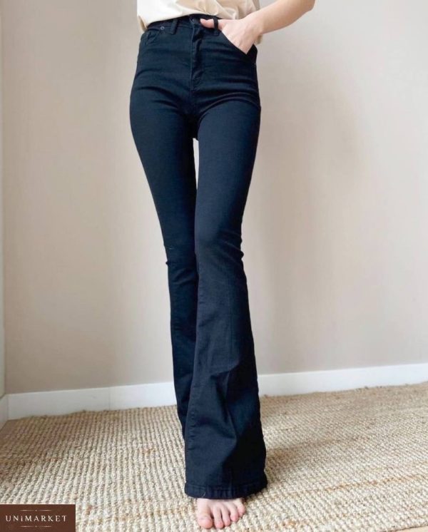 Купить по скидке черные женские расклешенные джинсы скинни