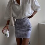 Заказать онлайн женский костюм: рубашка + юбка бело-голубой
