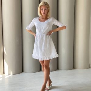 Заказать белое женское хлопковое платье с вышивкой и открытой спиной (размер 42-48) онлайн